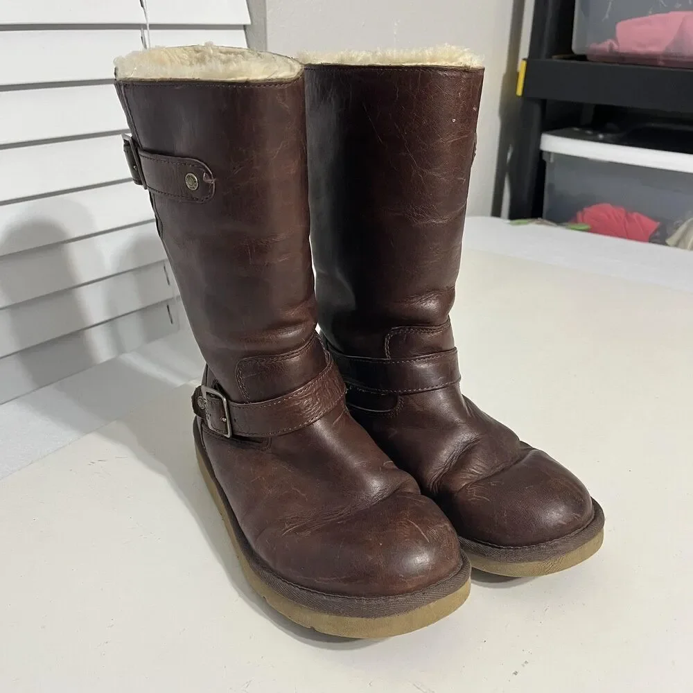UGG Boots Womens Size 7 Full Grain Leather Shearling Lined Buckle Mid Calf 3325